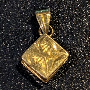 Elegant Vintage Bond Boyd Sterling Gold Tone Pendant